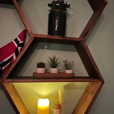 Cozy In Center *